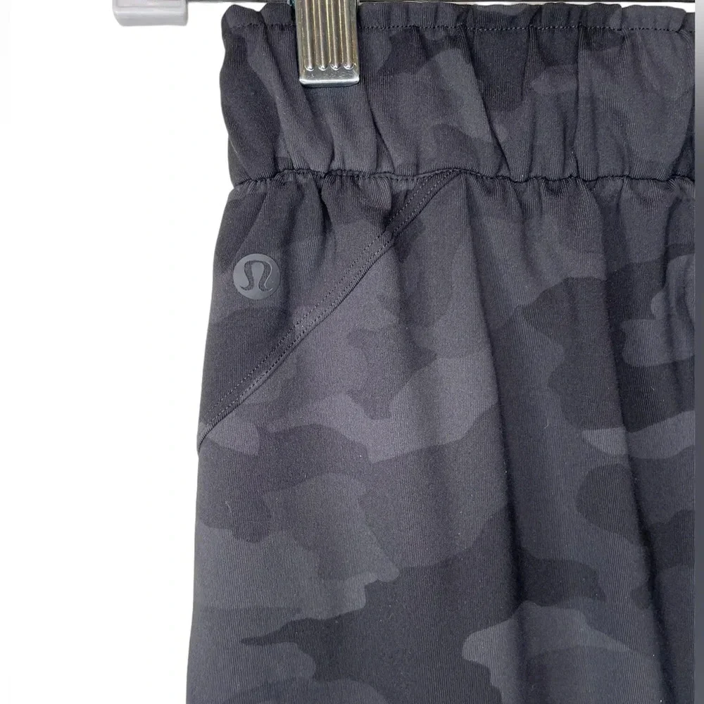 Lululemon Stretch High-Rise Jogger Full Length Black Camo Deep Coal Size Small